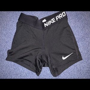 black nike pros size S